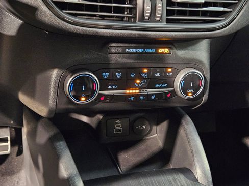 Used 2024 Ford Escape ST-Line image 31