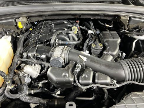 Used 2022 Jeep Grand Cherokee Limited image 30