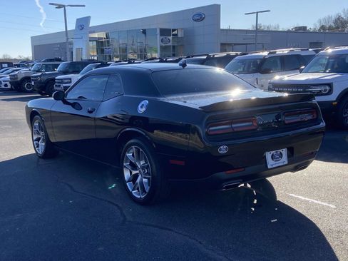 Used 2021 Dodge Challenger SXT w/ Plus Package image 5