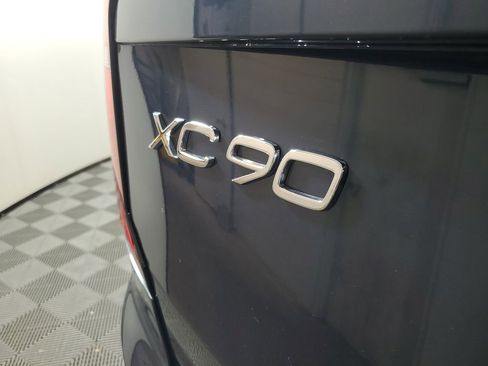 Used 2025 Volvo XC90 T8 Ultra image 11