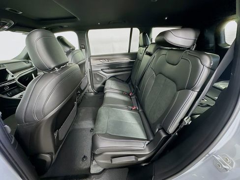 New 2026 Jeep Grand Cherokee L 4WD image 33