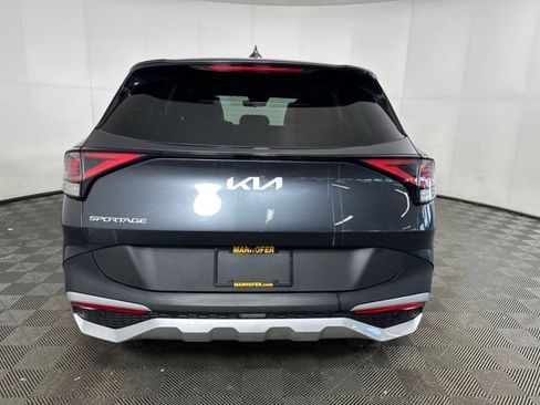 Used 2024 Kia Sportage EX image 4