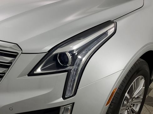 Used 2017 Cadillac XT5 Luxury w/ Driver Awareness Package image 16