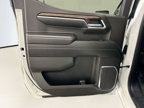 Used 2024 GMC Sierra 1500 Elevation image 27