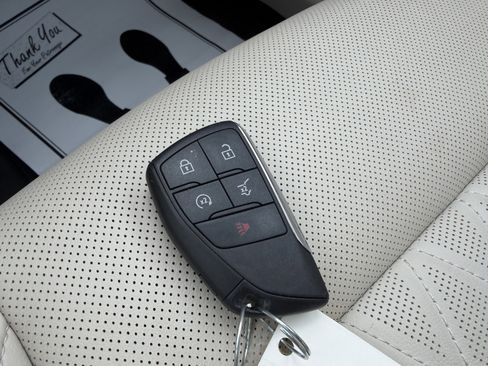 Used 2023 Buick Envision Avenir image 25