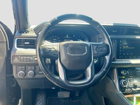 Used 2023 GMC Yukon Denali Ultimate AWD/4WD image 11