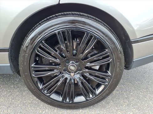 Used 2020 Land Rover Range Rover Long Wheelbase HSE image 19