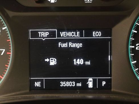 Used 2023 Chevrolet Traverse LT FWD image 13