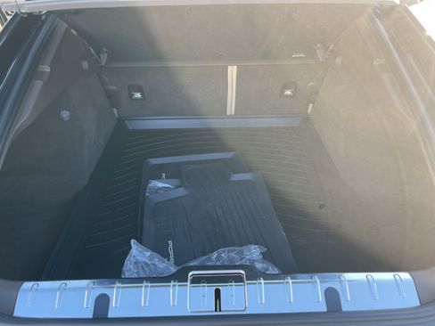 Used 2023 Porsche Panamera GTS image 34