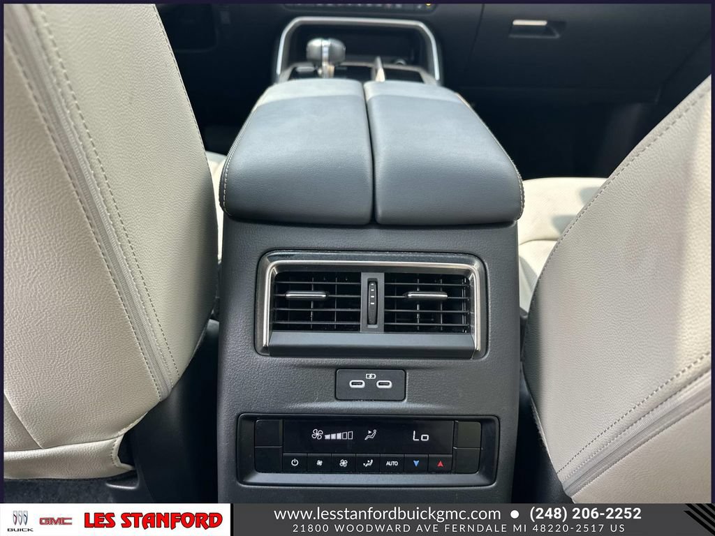 Used 2024 MAZDA CX-90 3.3 Turbo w/ Premium Package AWD/4WD image 17
