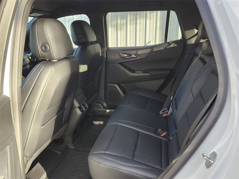 New 2026 Chevrolet Equinox LT w/ Convenience Package II image 16