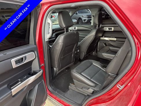 Used 2022 Ford Explorer Limited w/ Equipment Group 301A image 7