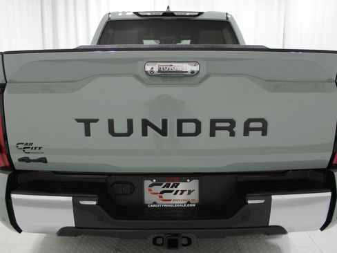 Used 2025 Toyota Tundra Limited AWD/4WD image 7