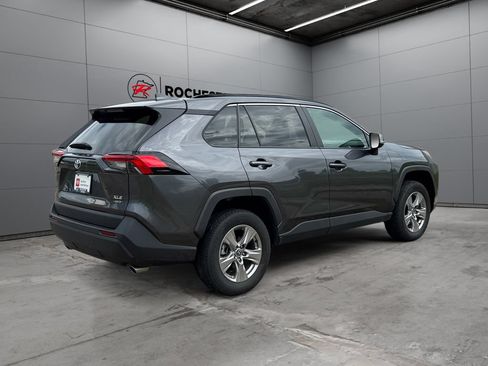 Used 2024 Toyota RAV4 XLE AWD/4WD image 5