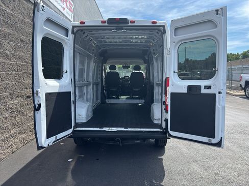 Used 2024 RAM ProMaster 2500 FWD image 16
