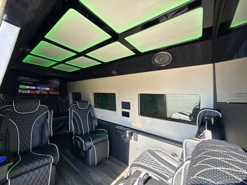 Used 2021 Mercedes-Benz Sprinter 3500 image 26