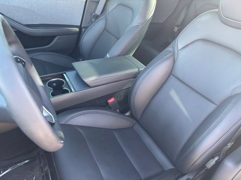 Used 2025 Tesla Model 3 image 23