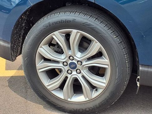 Used 2020 Ford Edge Titanium w/ Equipment Group 301A AWD/4WD image 31