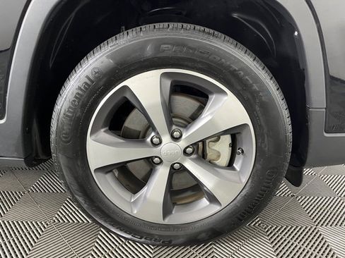 Used 2021 Jeep Cherokee Limited w/ Elite Package image 9