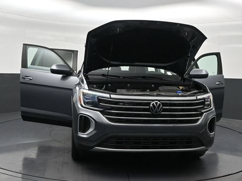 Used 2024 Volkswagen Atlas SE FWD image 36
