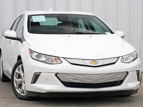 Used 2017 Chevrolet Volt Premier w/ Driver Confidence II Package image 2