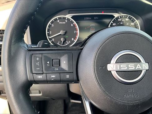 Used 2023 Nissan Rogue SL image 23