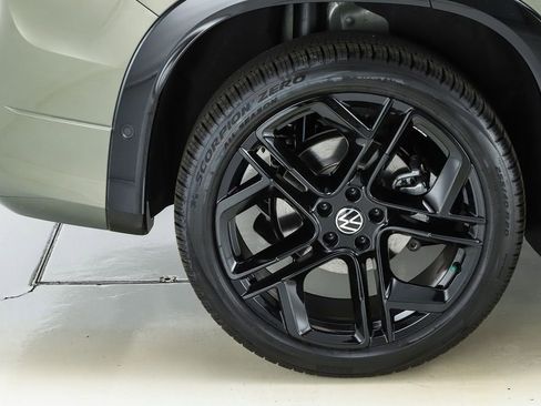 New 2026 Volkswagen Tiguan SE R-Line AWD/4WD image 13