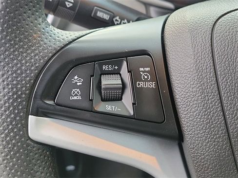 Used 2020 Chevrolet Sonic LT image 22