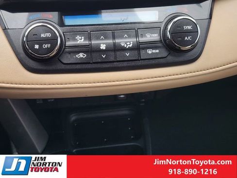 Used 2017 Toyota RAV4 XLE image 22