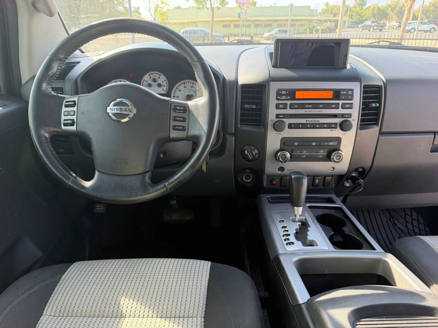 Used 2012 Nissan Titan SV AWD/4WD image 18