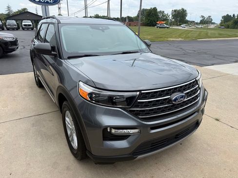 Certified 2024 Ford Explorer XLT w/ Equipment Group 202A AWD/4WD image 3