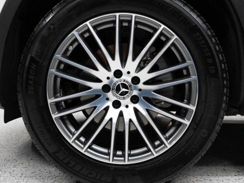 Certified 2026 Mercedes-Benz GLC 300 image 10