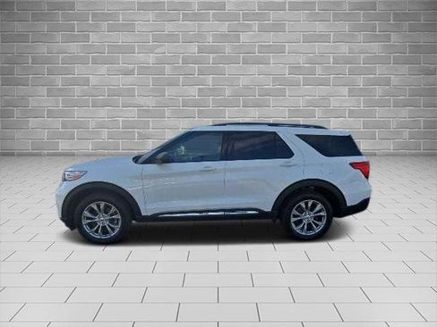 Certified 2023 Ford Explorer XLT w/ Equipment Group 202A AWD/4WD image 6