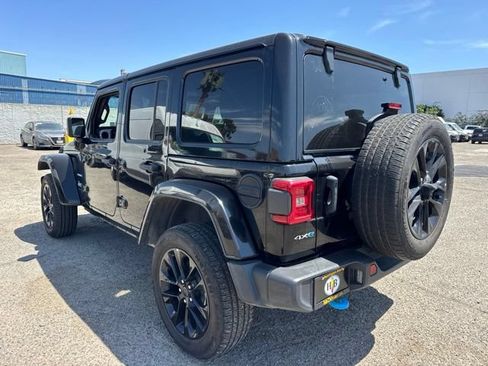 Used 2024 Jeep Wrangler Unlimited Sahara AWD/4WD image 7