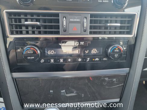 Used 2024 INFINITI QX80 Luxe image 25