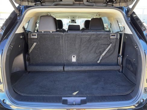 Used 2024 Toyota Highlander LE image 27