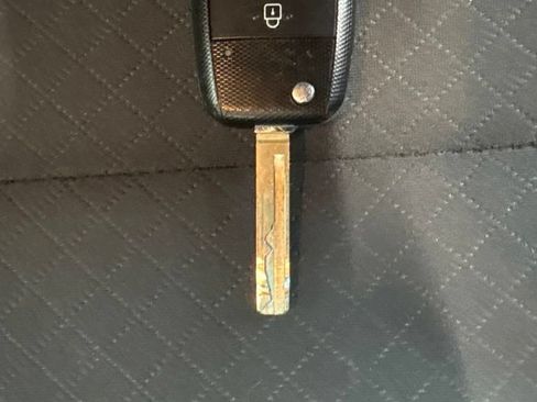 Used 2020 Kia Sorento LX FWD image 29