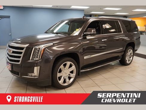 Used 2017 Cadillac Escalade ESV Luxury AWD/4WD image 1