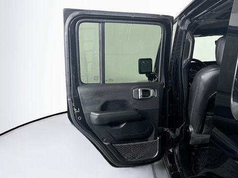 Used 2023 Jeep Wrangler Sahara w/ Cold Weather Group image 32