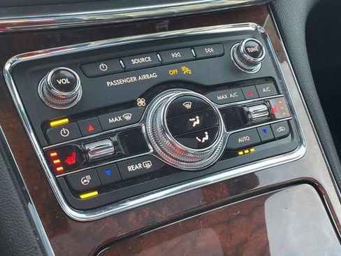 Used 2020 Lincoln Continental AWD w/ Premium Package image 26