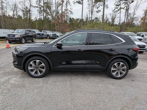 Certified 2025 Ford Escape Platinum image 7