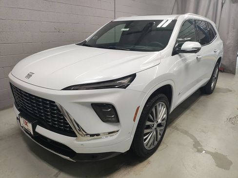 New 2026 Buick Enclave Avenir w/ Super Cruise Package AWD/4WD image 18