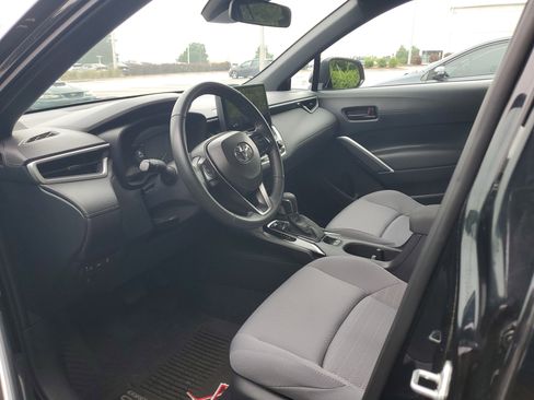 Used 2024 Toyota Corolla Cross AWD Hybrid image 7