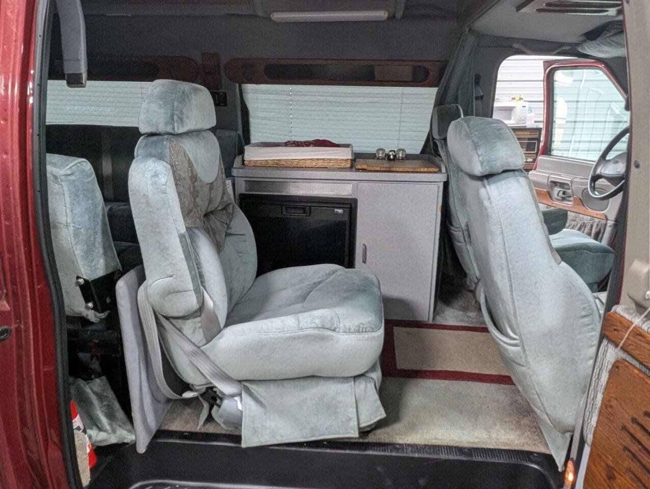 Used 1997 Ford E-250 and Econoline 250 Heavy-Duty Extended RWD image 11