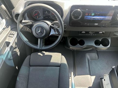 New 2025 Mercedes-Benz Sprinter 2500 image 14