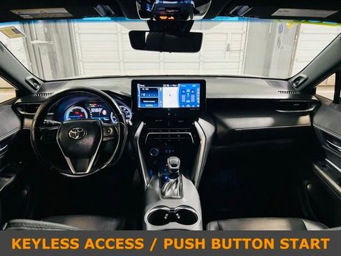 Used 2022 Toyota Venza Limited AWD/4WD image 3