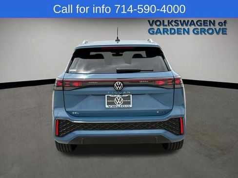 Used 2025 Volkswagen Tiguan SEL R-Line AWD/4WD image 6