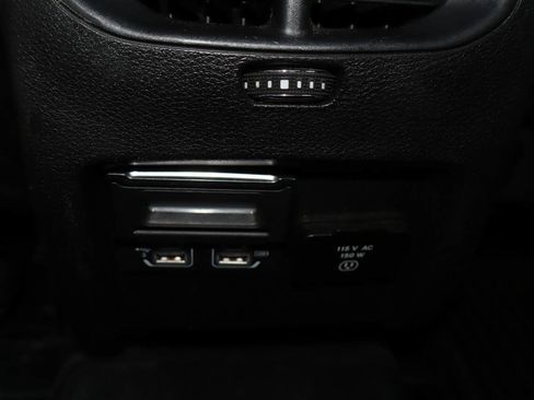 Used 2020 Jeep Cherokee Trailhawk w/ Comfort/Convenience Group AWD/4WD image 13