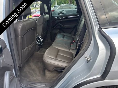 Used 2017 Porsche Cayenne Platinum Edition AWD/4WD image 25