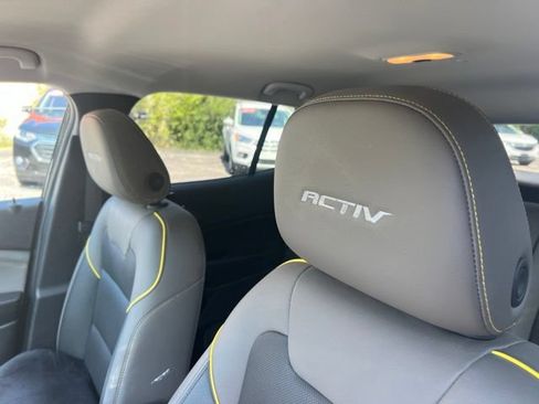 Used 2024 Chevrolet Trax ACTIV w/ Driver Confidence Package FWD image 5